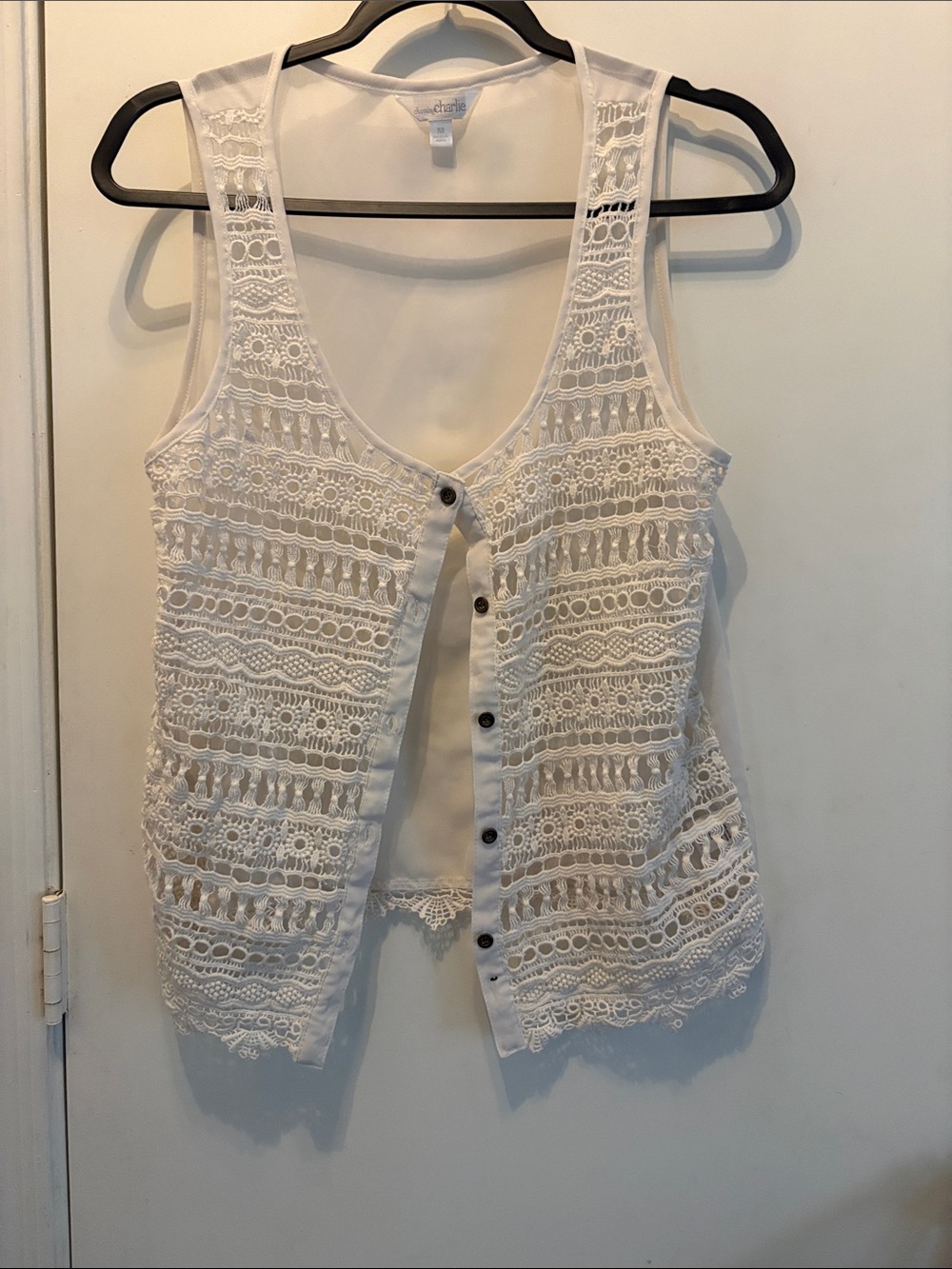Charming Charlie’s Cream Button-Front Women's Tank Top/Vest Size M